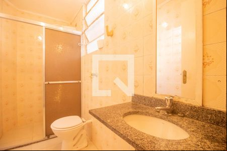 Banheiro de apartamento à venda com 1 quarto, 59m² em Chácara das Pedras, Porto Alegre
