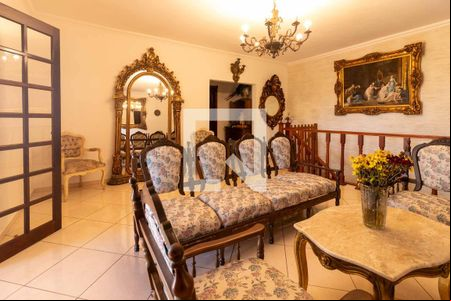 Sala de casa para alugar com 5 quartos, 649m² em : Prado Rangel, Embu das Artes