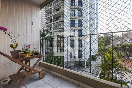 Varanda de apartamento para alugar com 3 quartos, 77m² em Jardim Morumbi, São Paulo
