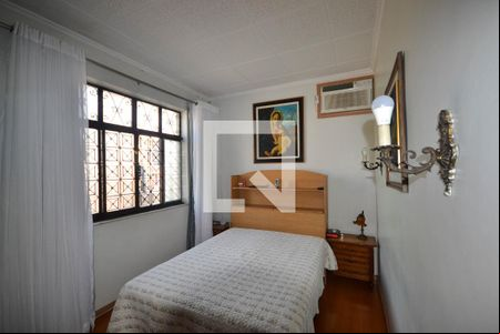 Quarto 1 de casa para alugar com 3 quartos, 500m² em Centro, Nilópolis