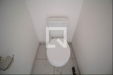 Lavabo de casa de condomínio à venda com 2 quartos, 60m² em Vila Carmosina, São Paulo