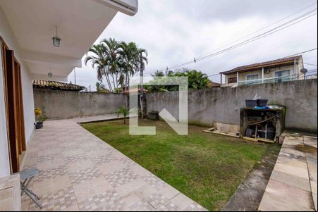 Quintal de casa de condomínio para alugar com 3 quartos, 290m² em Vargem Pequena, Rio de Janeiro