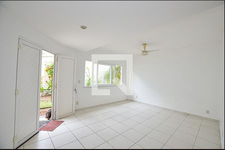 Sala de casa para alugar com 3 quartos, 209m² em São Francisco, Niterói