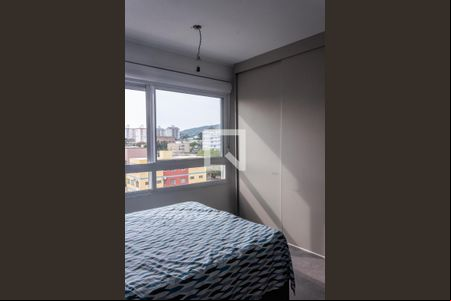 Quarto de kitnet/studio à venda com 1 quarto, 27m² em Partenon, Porto Alegre