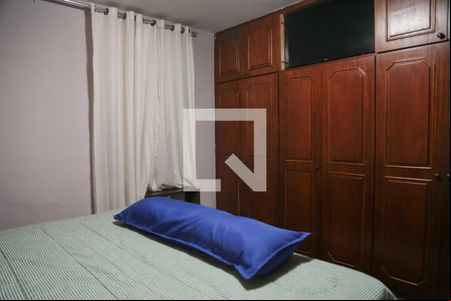 Quarto 1 de casa à venda com 3 quartos, 243m² em Vila Osasco, Osasco