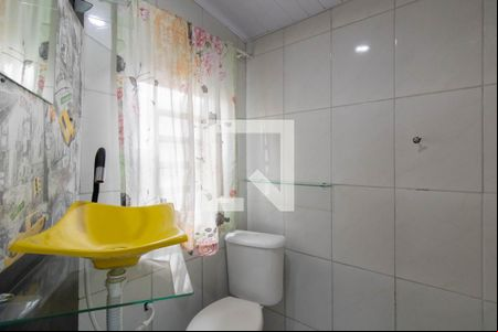Banheiro da Suíte de casa à venda com 2 quartos, 50m² em Jardim Cocaia, Guarulhos