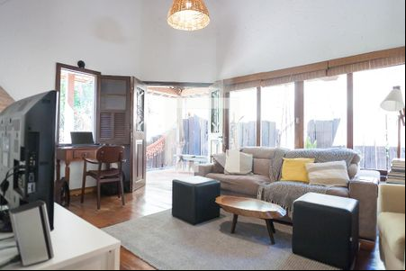 Sala de casa de condomínio à venda com 1 quarto, 123m² em árgada, Nova Lima