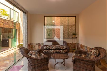 Varanda de casa à venda com 3 quartos, 252m² em Santa Branca, Belo Horizonte