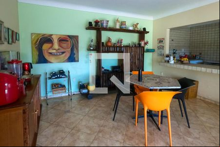 Sala de casa à venda com 2 quartos, 360m² em Brasiléia, Betim