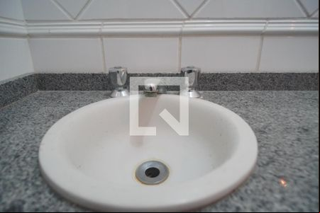 Lavabo 1 de apartamento à venda com 3 quartos, 270m² em Centro, Novo Hamburgo