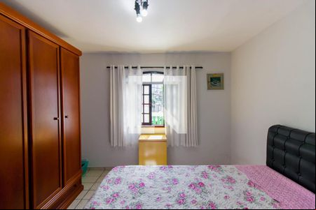 Quarto 1 de casa à venda com 5 quartos, 200m² em Jardim Mimar, São Paulo