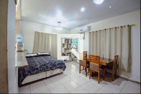 Sala de casa para alugar com 2 quartos, 180m² em Vila Santo Antônio, Duque de Caxias