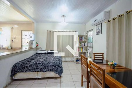 Sala de casa para alugar com 2 quartos, 180m² em Vila Santo Antônio, Duque de Caxias