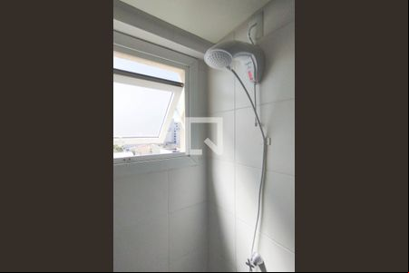 Banheiro de kitnet/studio para alugar com 1 quarto, 30m² em Centro, São Leopoldo