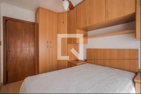 Quarto 1 de apartamento para alugar com 2 quartos, 55m² em Jardim Dona Leopoldina, Porto Alegre