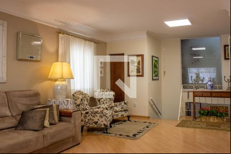 Sala de TV de casa à venda com 4 quartos, 300m² em Vila Nogueira, Campinas