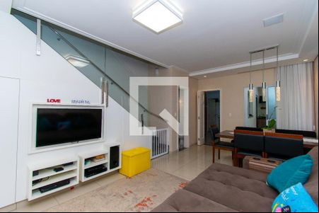 Sala de casa de condomínio para alugar com 3 quartos, 145m² em Vila Santa Clara, São Paulo