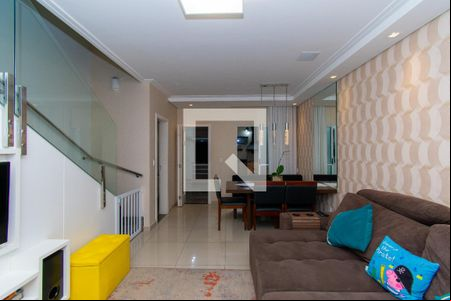 Sala de casa de condomínio para alugar com 3 quartos, 145m² em Vila Santa Clara, São Paulo