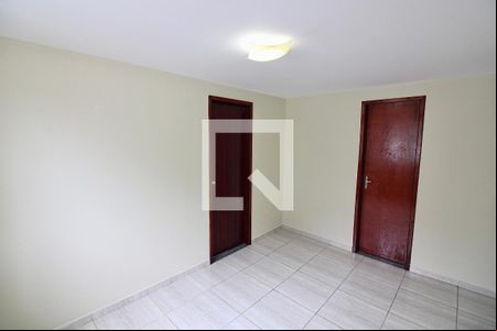 Sala de kitnet/studio para alugar com 1 quarto, 50m² em Recreio dos Bandeirantes, Rio de Janeiro