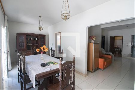 Sala da casa principal de casa à venda com 6 quartos, 370m² em Brasiléia, Betim