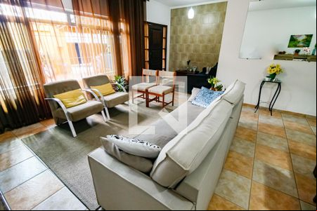 Sala de casa à venda com 6 quartos, 250m² em Jardim Maria Rosa, Taboão da Serra