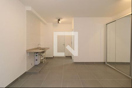 Sala/Quarto de kitnet/studio para alugar com 1 quarto, 40m² em Pinheiros, São Paulo