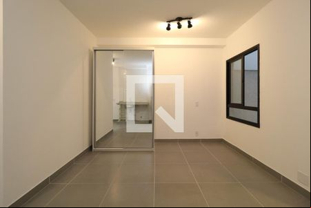 Sala/Quarto de kitnet/studio para alugar com 1 quarto, 40m² em Pinheiros, São Paulo