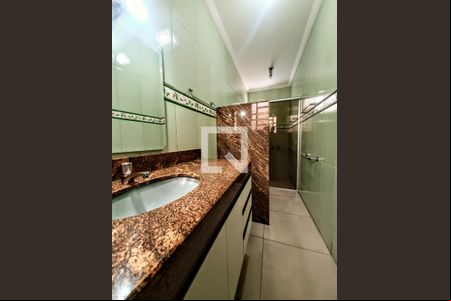 Casa à venda com 3 quartos, 192m² em Pompéia, Belo Horizonte