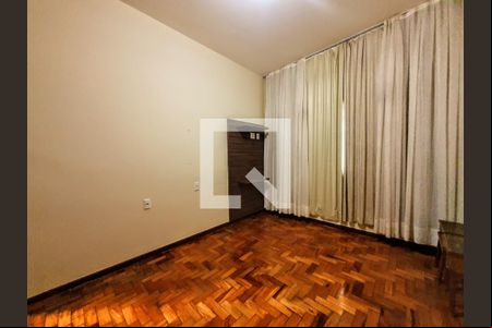 Casa à venda com 3 quartos, 192m² em Pompéia, Belo Horizonte