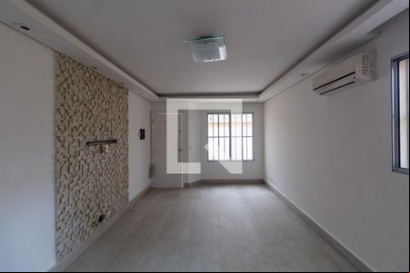 Sala de casa à venda com 3 quartos, 181m² em Cidade Patriarca, São Paulo