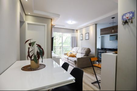 Sala de apartamento para alugar com 2 quartos, 50m² em Vila Monte Serrat, Cotia