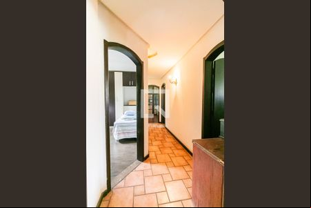 Corredor de casa à venda com 3 quartos, 190m² em Garças, Belo Horizonte