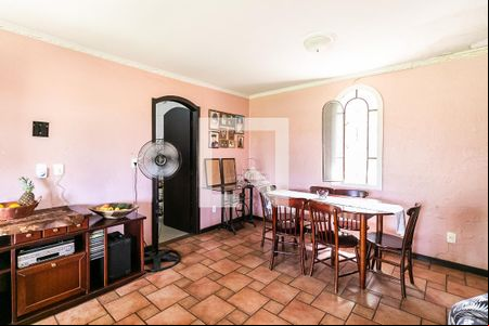 Sala de casa à venda com 3 quartos, 190m² em Garças, Belo Horizonte