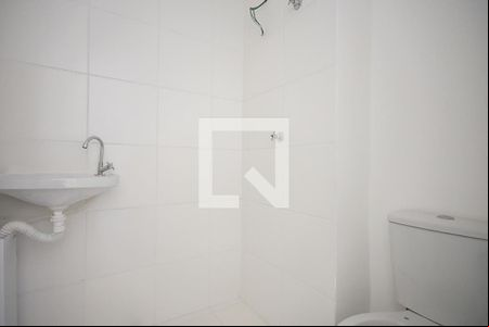 Banheiro de kitnet/studio à venda com 1 quarto, 17m² em Vila Sônia, São Paulo