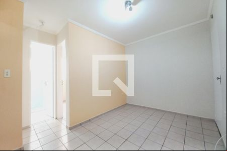 Sala de apartamento para alugar com 2 quartos, 50m² em Vila Pompéia, Campinas