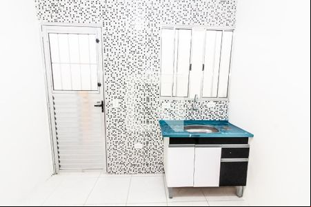 Cozinha de casa para alugar com 1 quarto, 100m² em Rio Pequeno, São Paulo