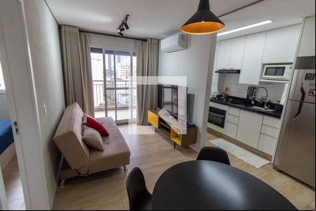 Sala de apartamento para alugar com 1 quarto, 40m² em Centro, Campinas