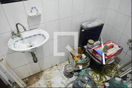 Lavabo de casa para alugar com 3 quartos, 251m² em Jardim Semiramis, Cotia