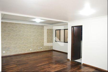 Sala de casa para alugar com 3 quartos, 251m² em Jardim Semiramis, Cotia