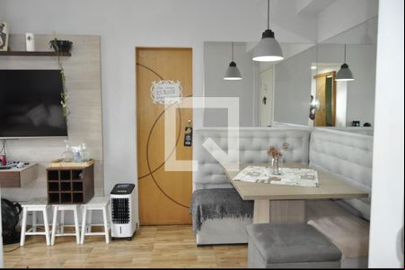 Sala de apartamento para alugar com 2 quartos, 51m² em Todos Os Santos, Rio de Janeiro