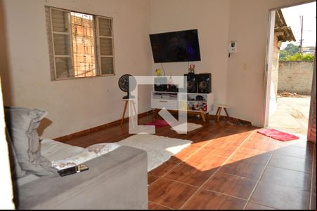 Sala de casa para alugar com 4 quartos, 1000m² em Tropical, Contagem