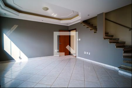 Sala de casa para alugar com 3 quartos, 220m² em Jardim das Estrelas, Sorocaba