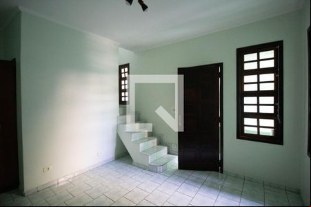 Sala de casa para alugar com 3 quartos, 120m² em Parque Savoy City, São Paulo