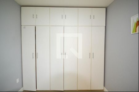 Quarto 1 de casa para alugar com 2 quartos, 800m² em Vila São Luis, Nova Iguaçu