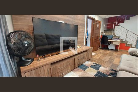 Sala de casa à venda com 4 quartos, 275m² em Condomínio Maracanã, Santo André