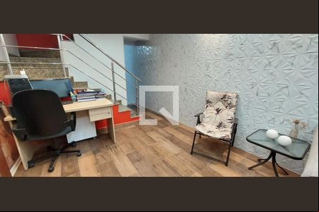 Sala de casa à venda com 4 quartos, 275m² em Condomínio Maracanã, Santo André