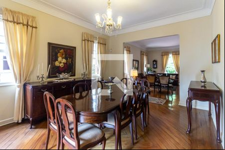 Sala de Jantar de casa à venda com 4 quartos, 400m² em Higienópolis, São Paulo
