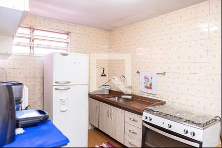 Cozinha de apartamento para alugar com 2 quartos, 48m² em Artur Alvim, São Paulo
