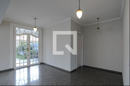 Sala de casa para alugar com 5 quartos, 500m² em Vila Oliveira, Mogi das Cruzes