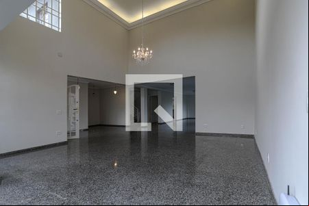 Sala de casa para alugar com 5 quartos, 500m² em Vila Oliveira, Mogi das Cruzes